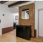 Проживание в семье Vaiana - 5 Minutes To Old Town *